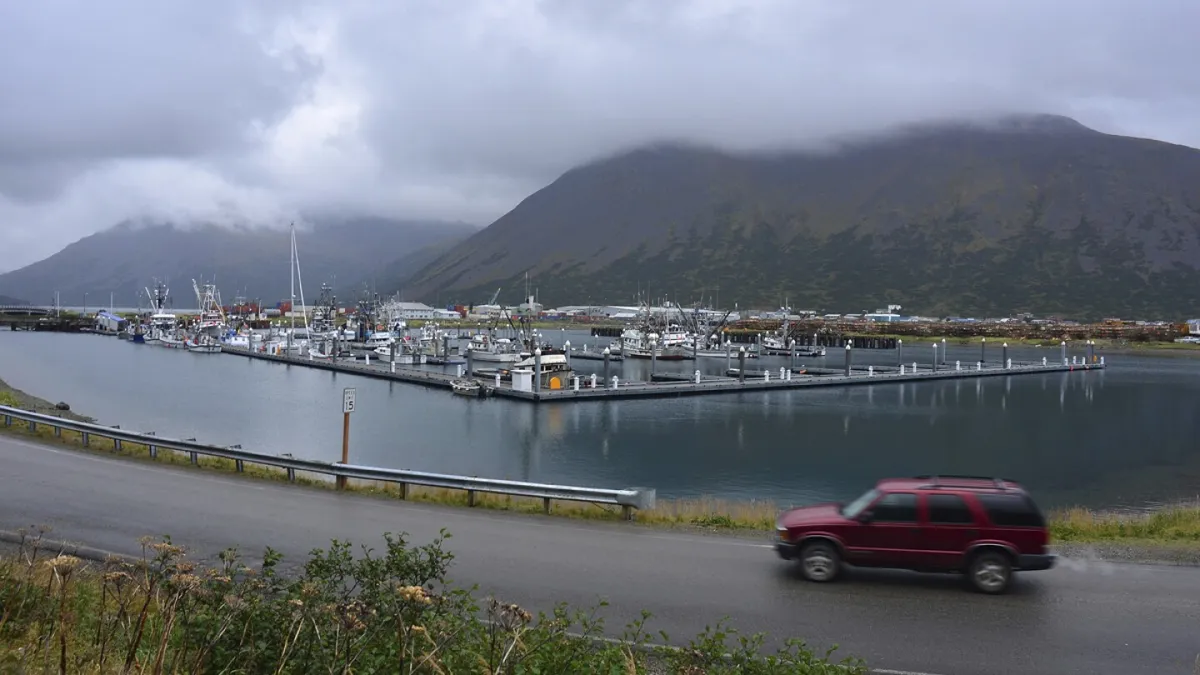 Massive 7.3 Magnitude Earthquake Hits Alaska: Residents Evacuate Amid Tsunami Warnings