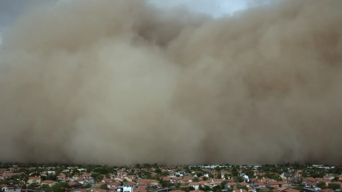 Massive Haboob Engulfs Central Arizona, Shocking Residents and Disrupting Life