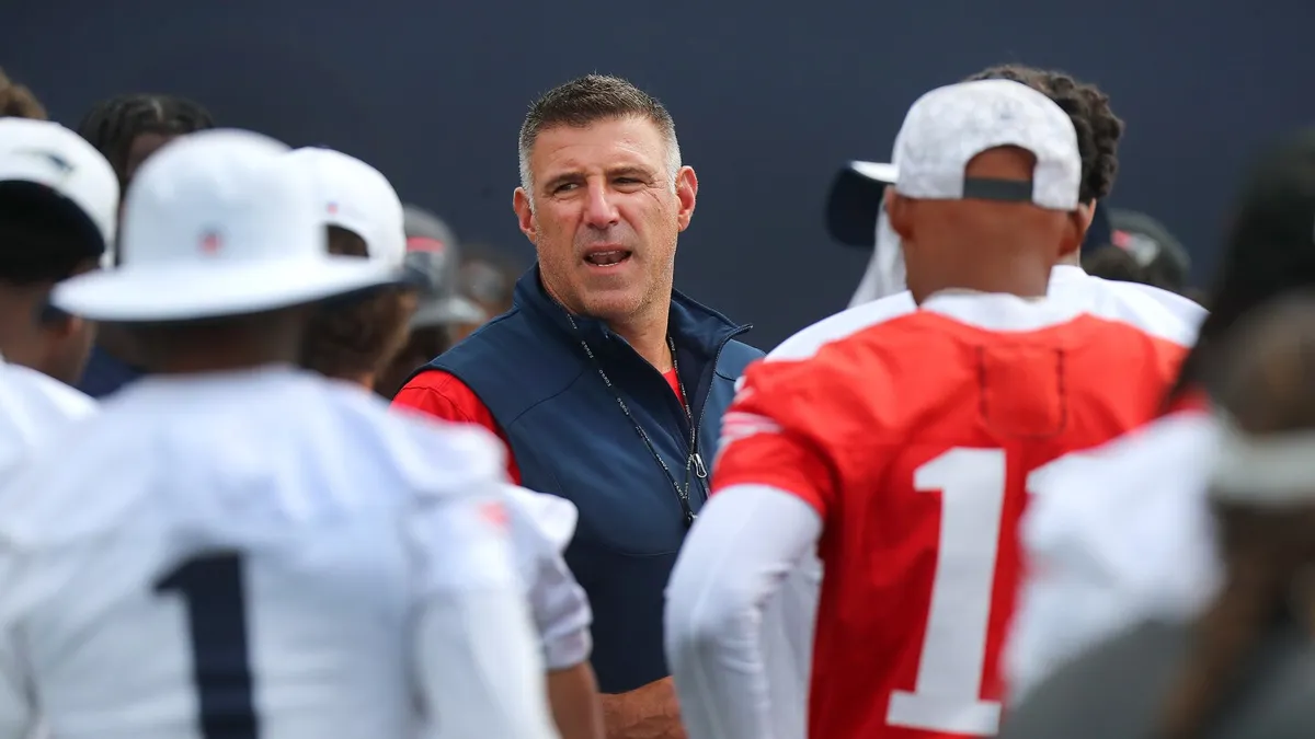 Mike Vrabel Calls Out Bill Belichick's Struggles with North Carolina