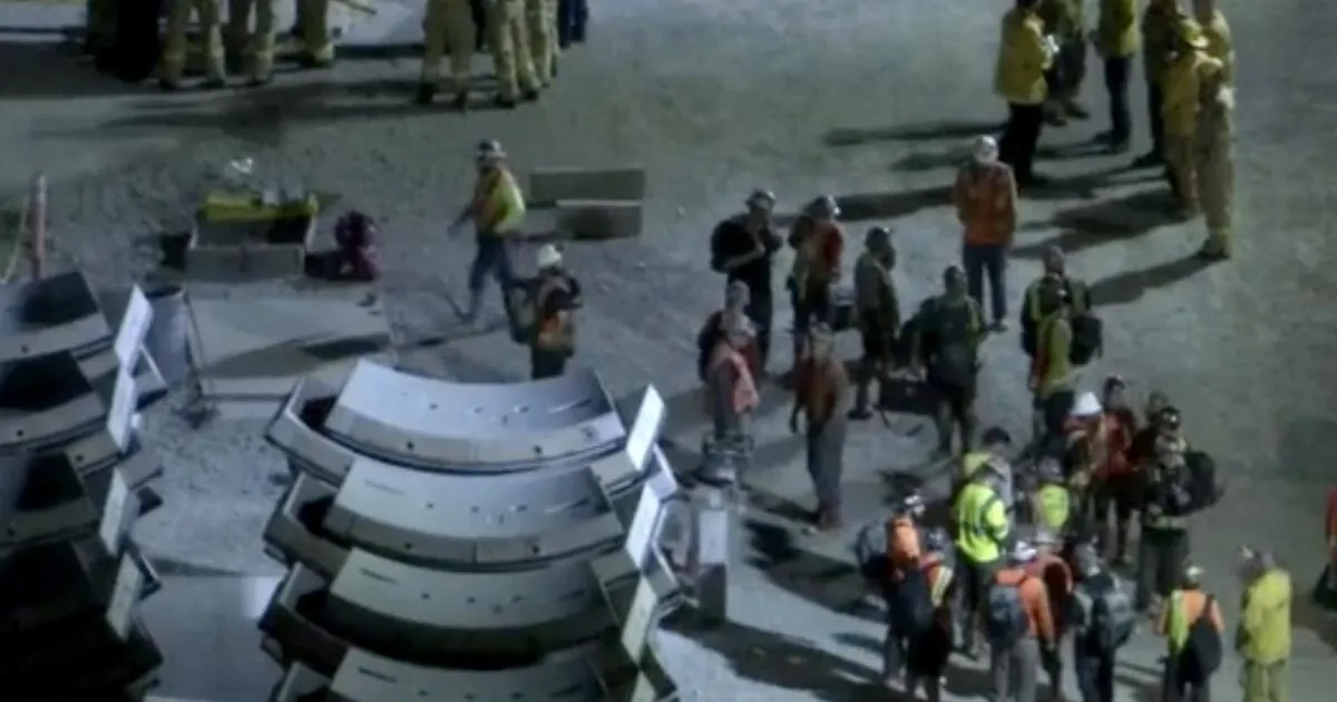 Miraculous Escape: 31 Workers Rescued from Partial Tunnel Collapse in L.A.