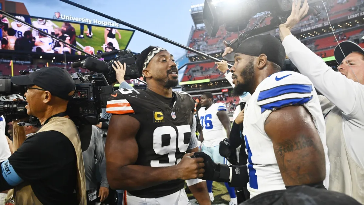 Myles Garrett Says Micah Parsons Deserves Top Defensive Contract