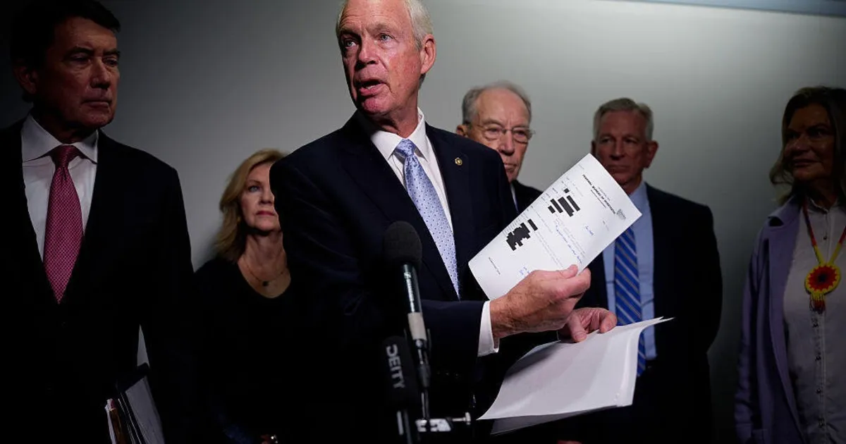 New Legislation Allows Senators to Sue Over Unauthorized Data Seizures