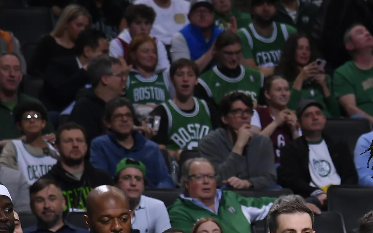 New York Knicks Stun Boston Celtics with Epic Comeback in Game 2