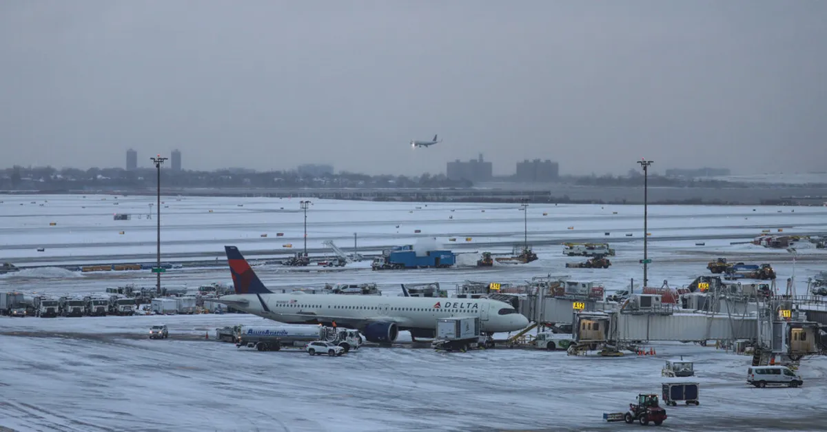 New York Winter Weather: Airlines Cancel Hundreds of Flights Ahead of Snowstorm