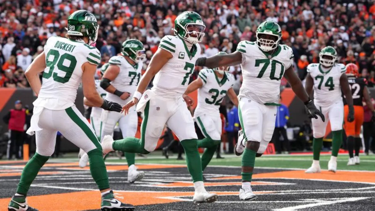 NFL Week 8: Thrilling Upsets and Historic Performances Amid 'Bye-mageddon'