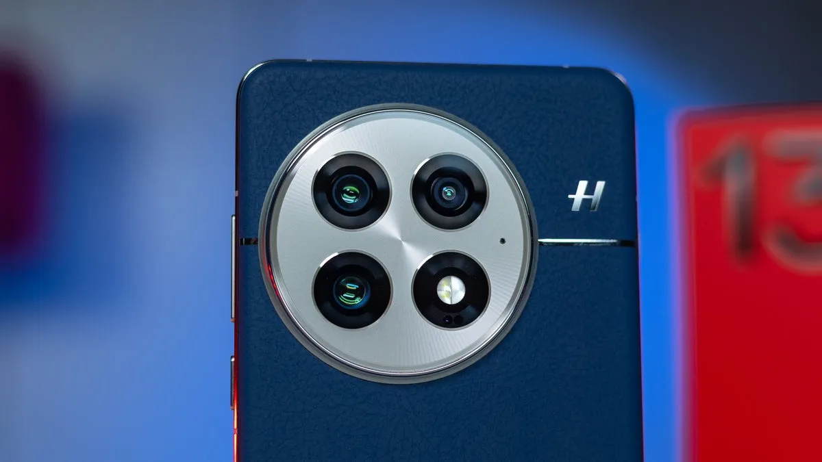 OnePlus 15 Rumored to Feature Upgraded Zoom Camera at a Lower Price