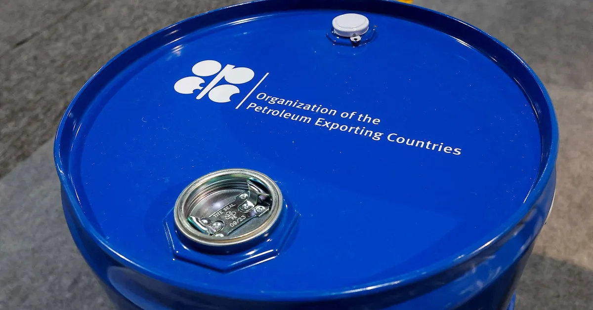 OPEC+ Plans Major Oil Output Hikes Amid Compliance Issues