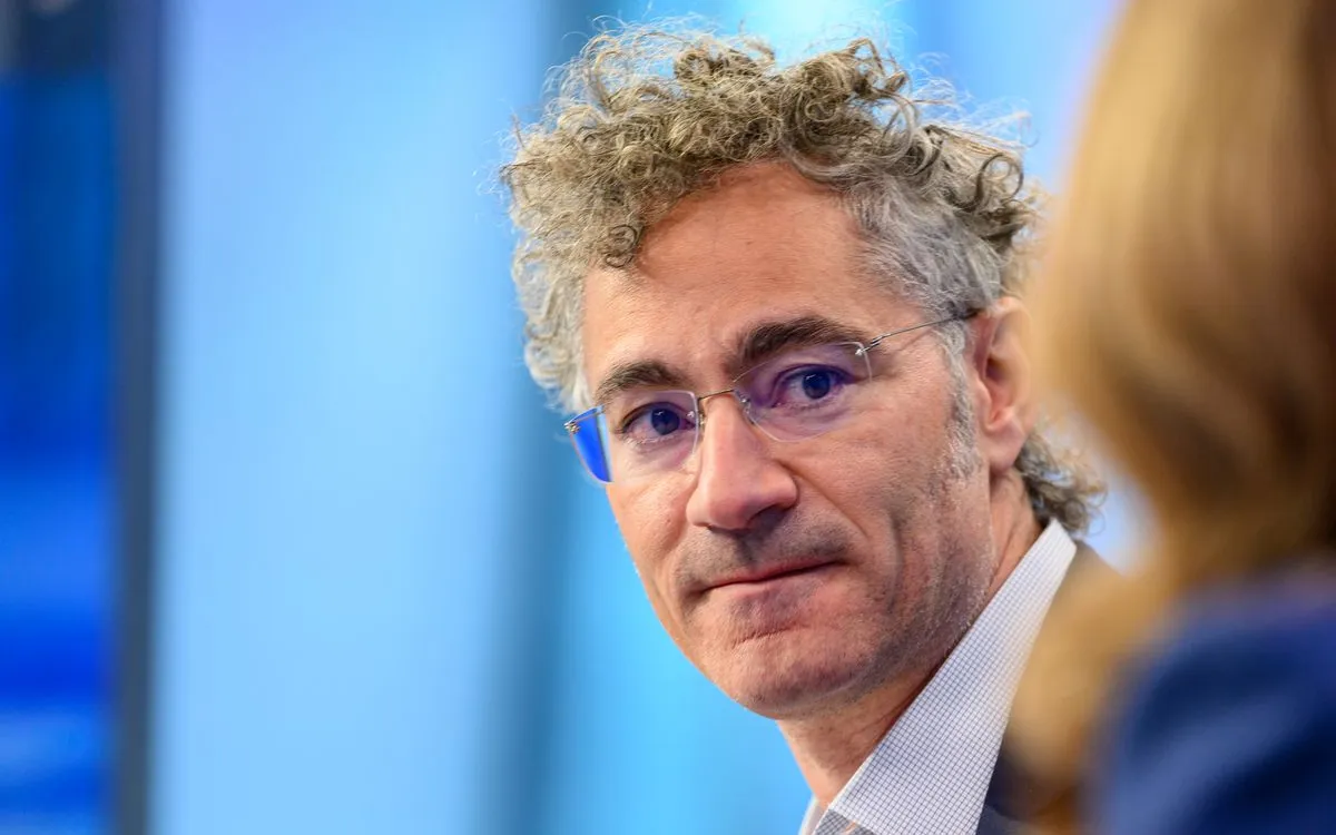 Palantir's Stock Dips Despite Record AI Growth: What's Next?