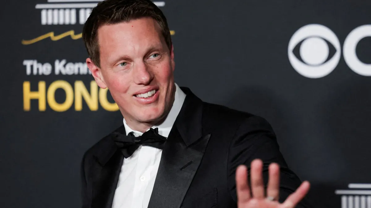 Paramount Skydance Launches Hostile Bid for Warner Bros. Discovery