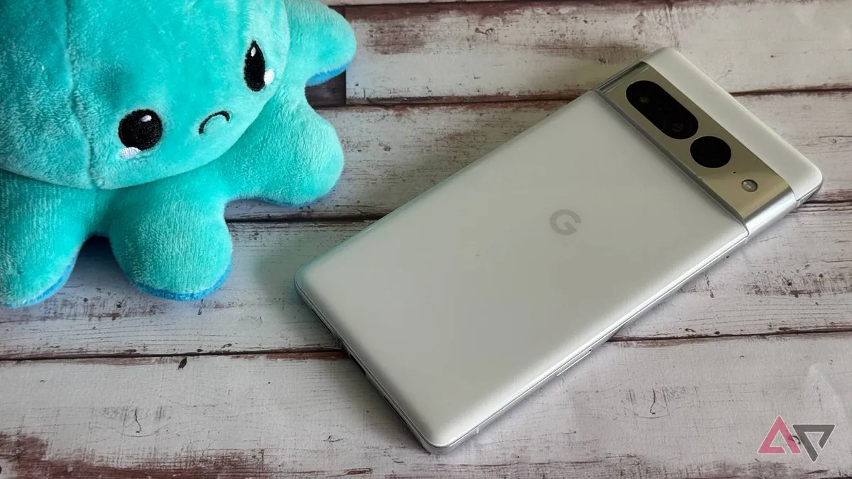 Pixel 7 Battery Crisis: Users Report Dangerous Swelling Issues