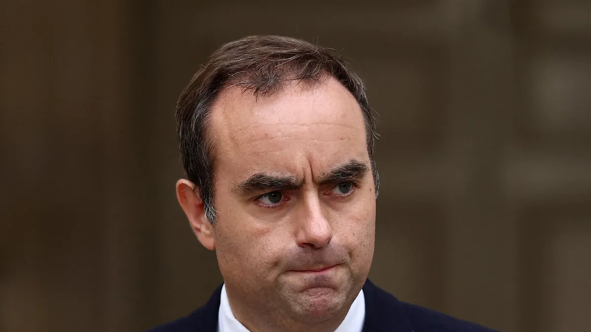 Political Turmoil in France: Prime Minister Sébastien Lecornu Resigns After Just 24 Hours