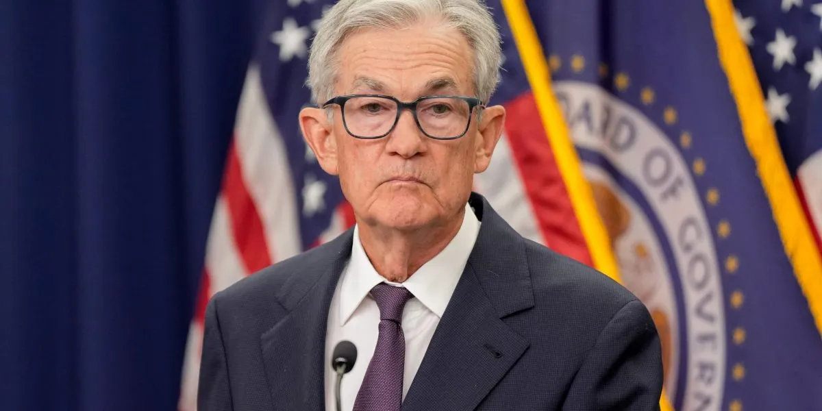 Resilient U.S. Economy Defies Predictions: What Analysts Are Saying