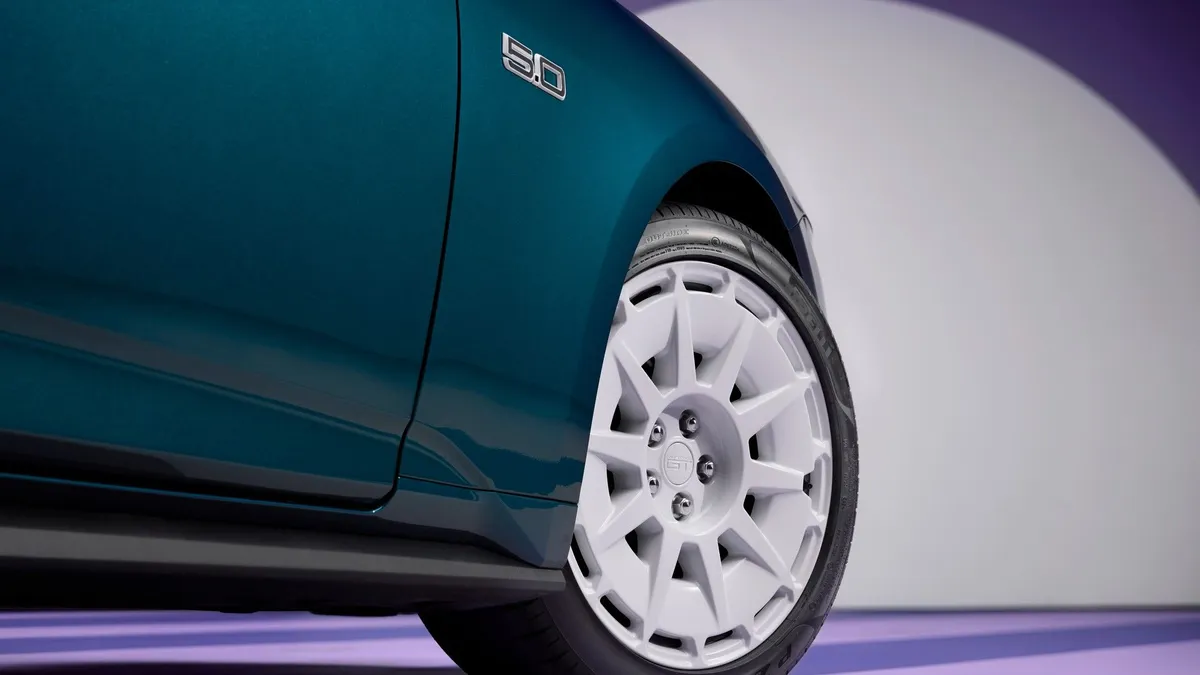 Reviving the 90s: Ford Mustang's New FX Package Brings Back Retro Vibes