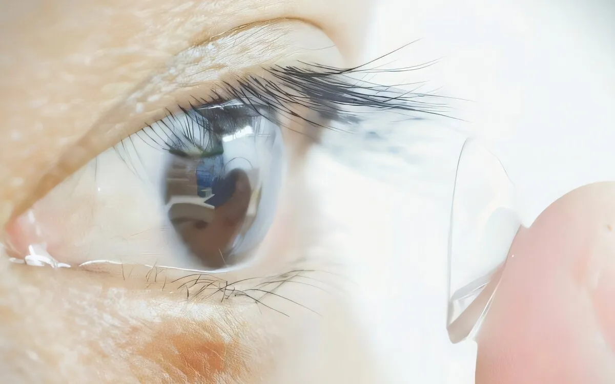 Revolutionary Contact Lenses Grant Infrared Vision to Humans and Mice