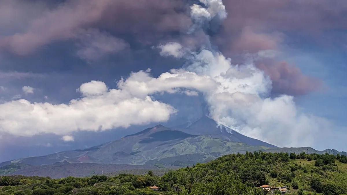 Revolutionary Method Could Predict Mount Etna's Eruptions