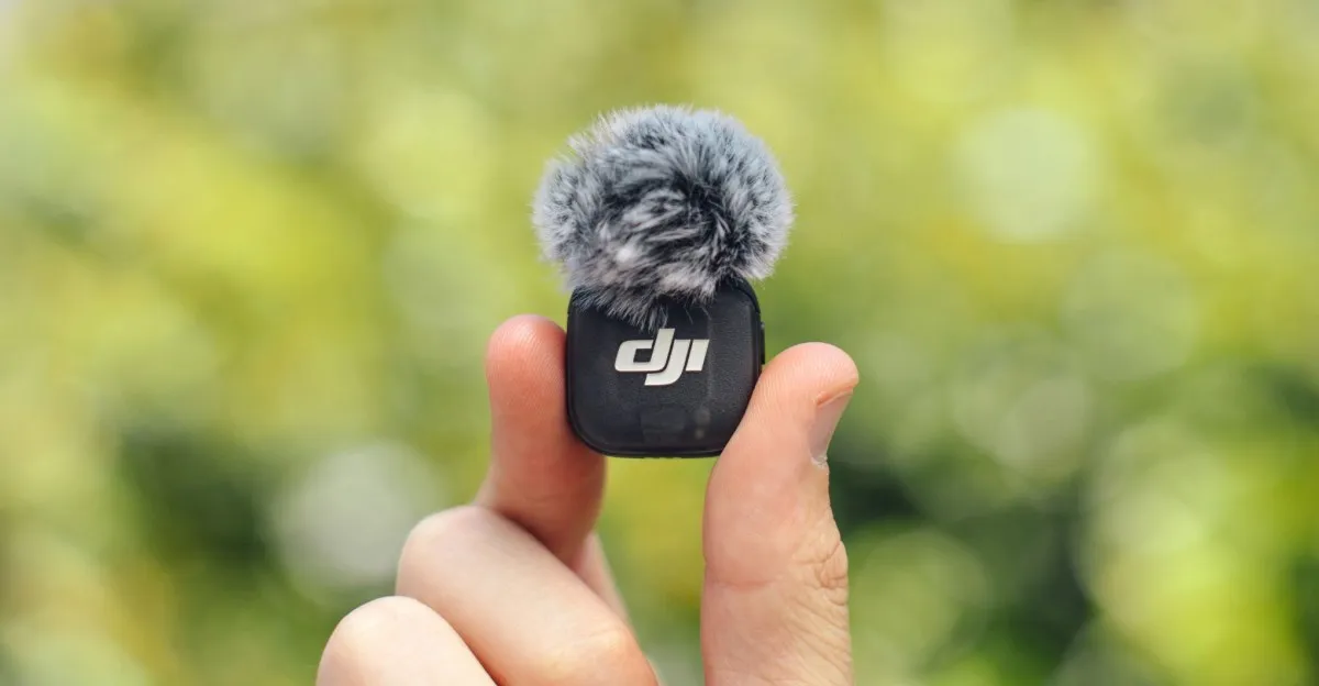 Revolutionary Mini Wireless Mic: Compact Design with Full Features!