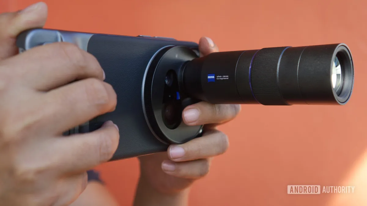 Revolutionizing Smartphone Photography: Chinese Brands Innovate with External Cameras