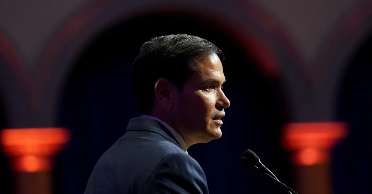 Rubio Urges China to Prevent Iran from Closing Key Oil Passage