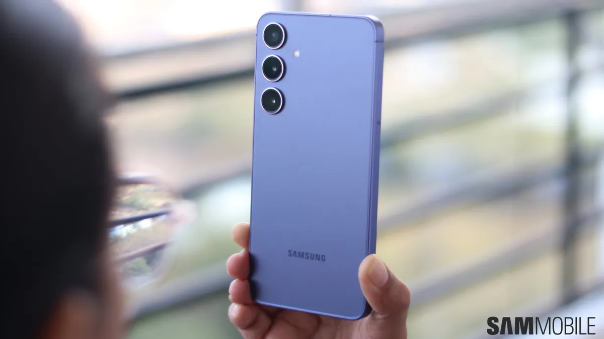 Samsung Pulls One UI 8 Update: Galaxy S22 and S24 Series Affected