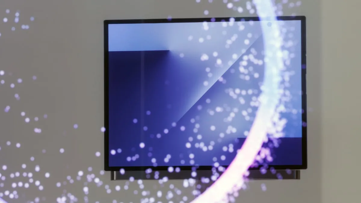 Samsung's Revolutionary Tri-Folding Phone Unveiled at K-Tech Showcase