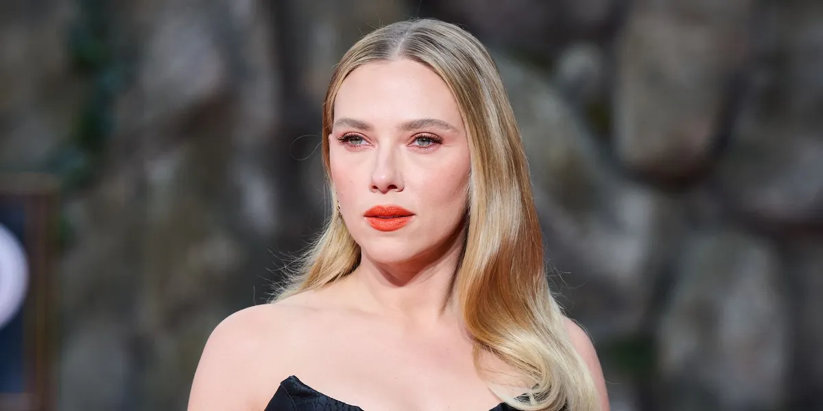 Scarlett Johansson Channels Dinosaurcore in Stunning Red Carpet Look