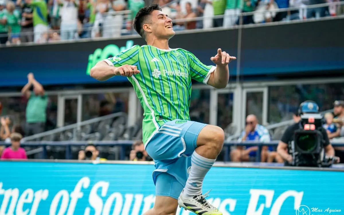 Seattle Sounders Dominate Sporting Kansas City in Thrilling 5-2 Victory