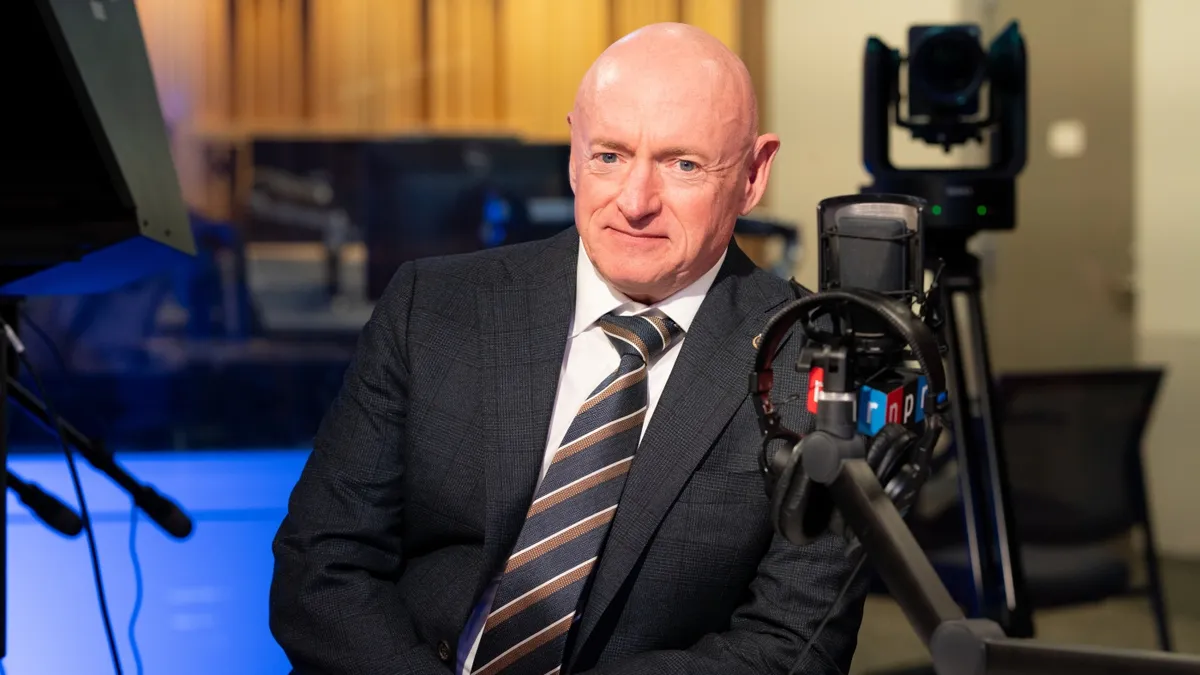 Sen. Mark Kelly Slams Pentagon Investigation Over Troops' Rights Video