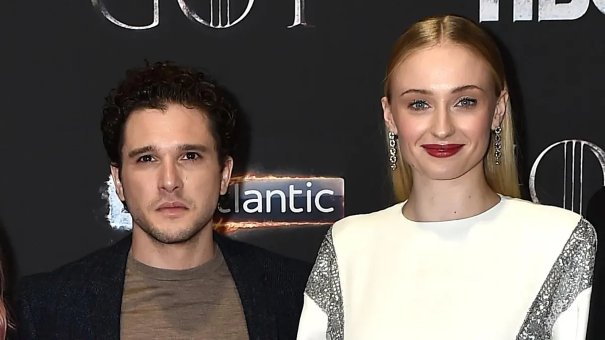 Sophie Turner and Kit Harington's Awkward Reunion in The Dreadful