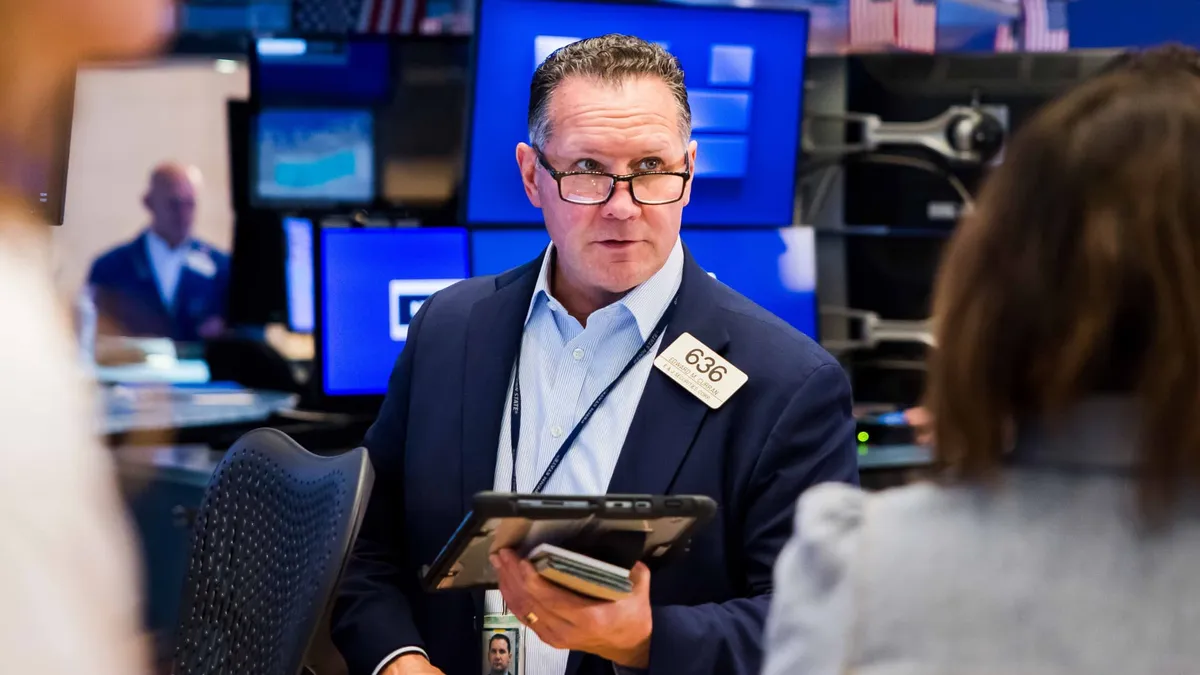 S&P 500 and Nasdaq Futures Dip Amid AMD Earnings Concerns