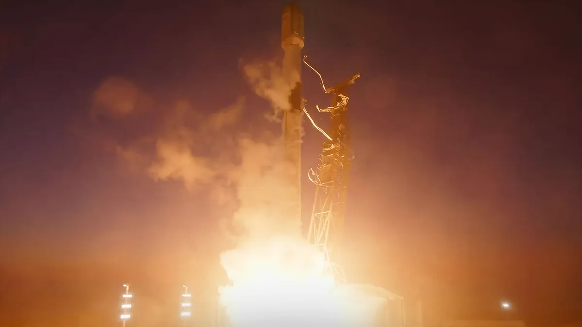 SpaceX Successfully Launches 26 Starlink Satellites in Pioneering Mission