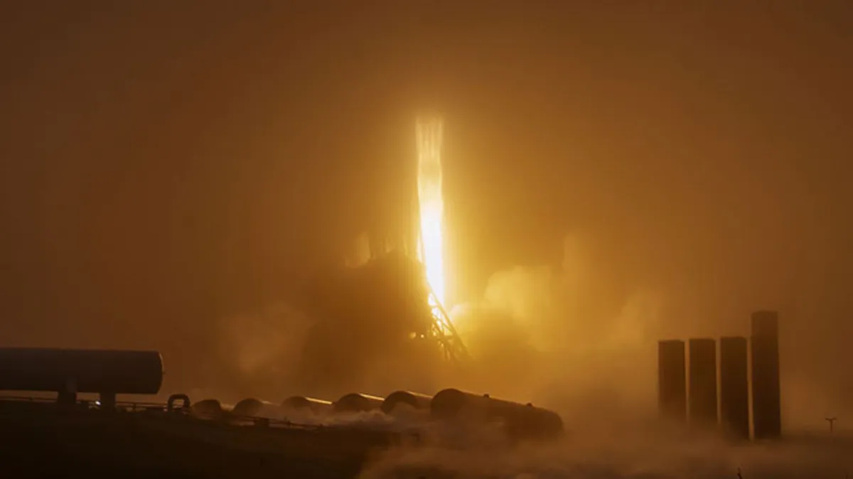 SpaceX Successfully Launches 26 Starlink Satellites, Surpasses 1,000 for the Year