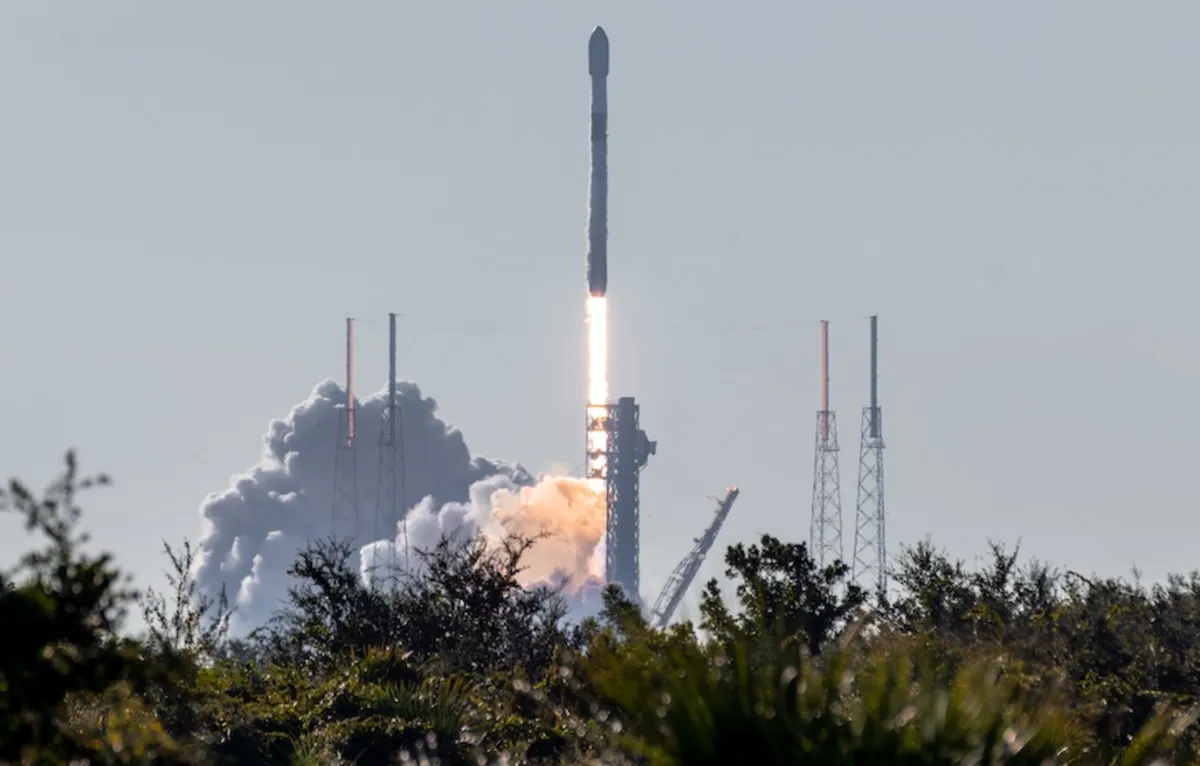 SpaceX Successfully Launches 28 Starlink Satellites from Florida