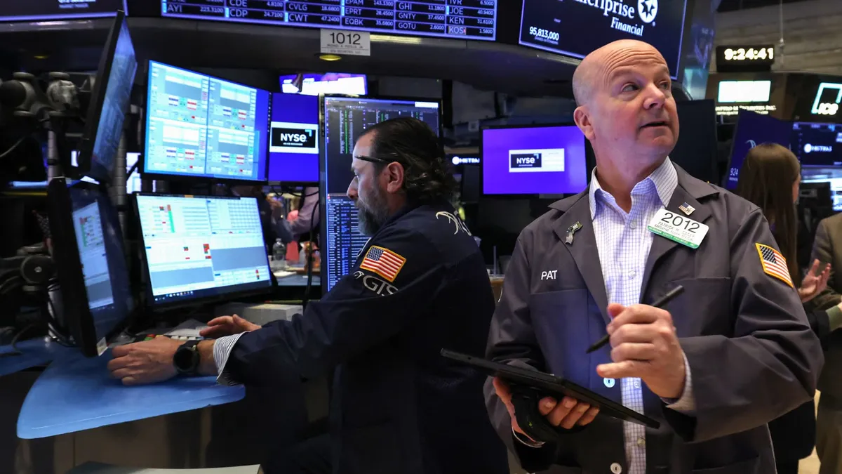 Stock Futures Steady as Investors Brace for Key Inflation Report