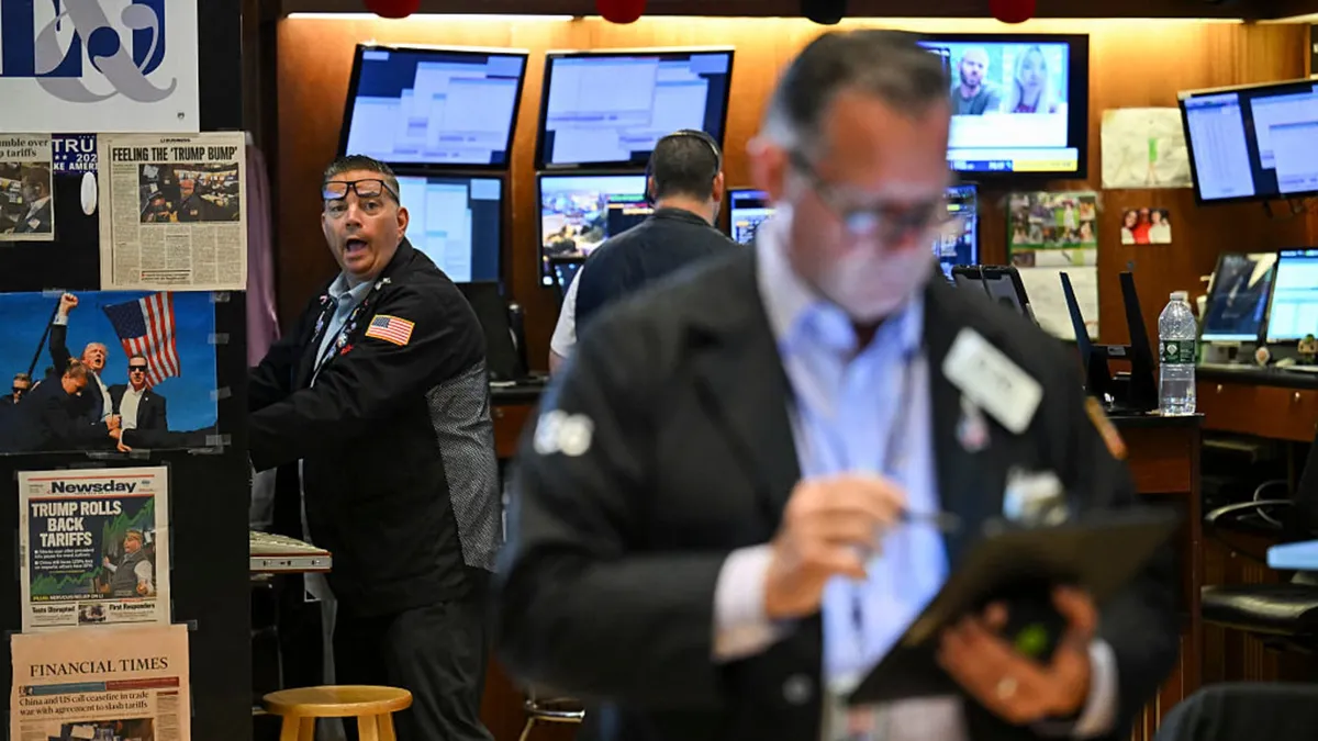 Stock Futures Steady as S&P 500 and Nasdaq Hit New Highs