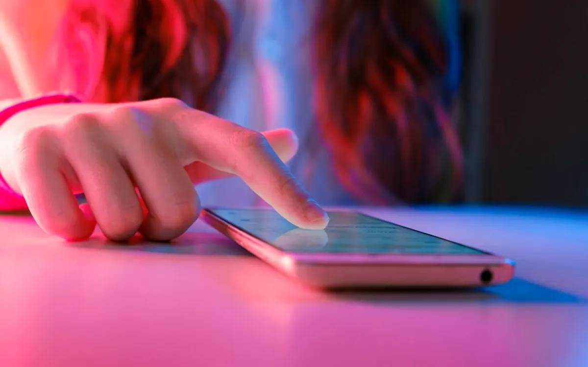 Stop Autoplay: Take Control of Your Social Media Feed