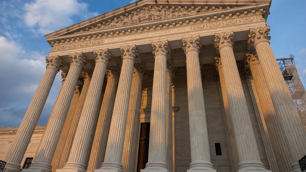Supreme Court Backs Trump in FTC Shakeup: A Historic Ruling