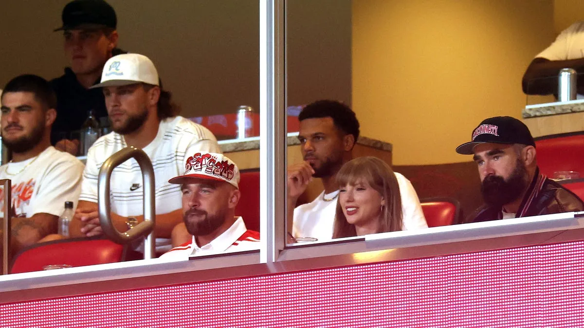 Taylor Swift and Travis Kelce's Romantic Date Night at Arrowhead Stadium