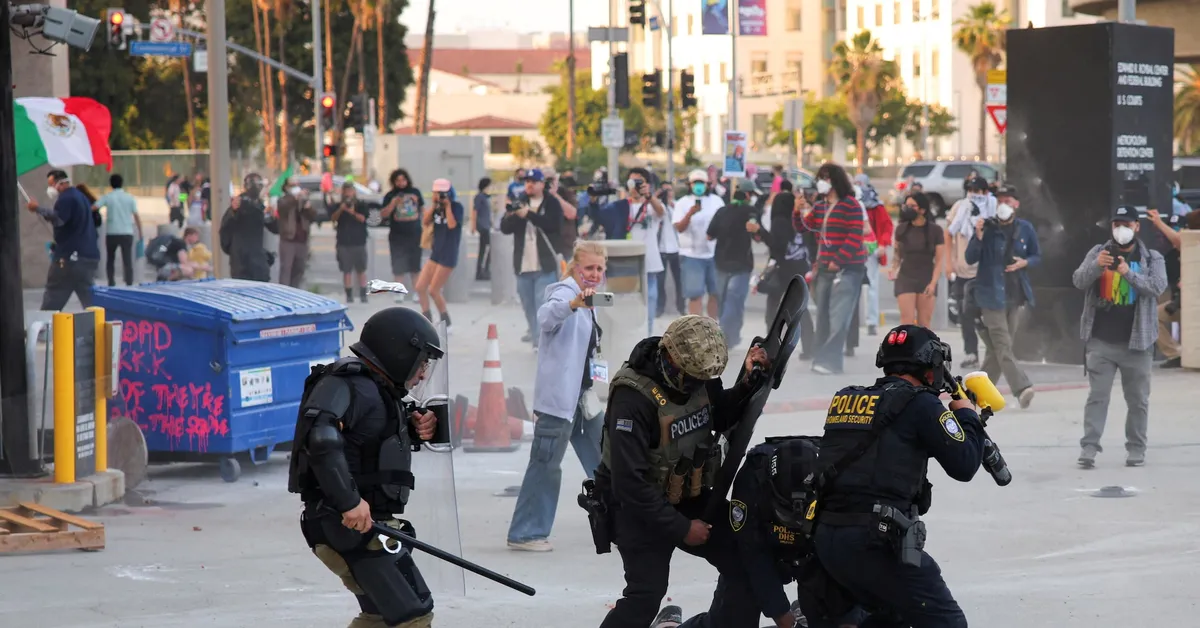 Tensions Rise in Los Angeles Amid Federal Immigration Raids and Protests