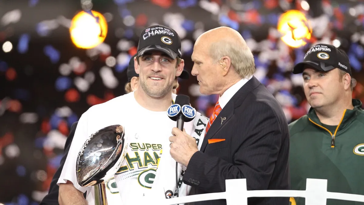 Terry Bradshaw Slams Steelers' Interest in Aaron Rodgers: 'That's a Joke!'