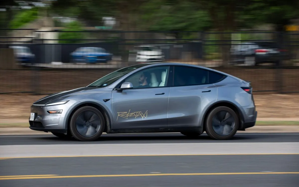 Tesla Launches Driverless Taxi Service: A New Era Begins