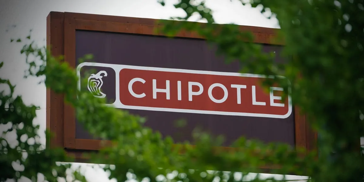 The Rise and Fall of Chipotle: From Fast Casual Darling to Employee Discontent