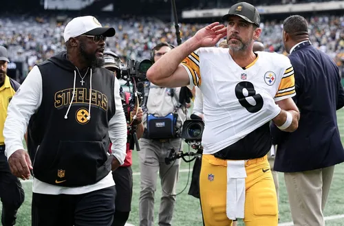 Aaron Rodgers Shines in Steelers Debut: A Near-Perfect Performance