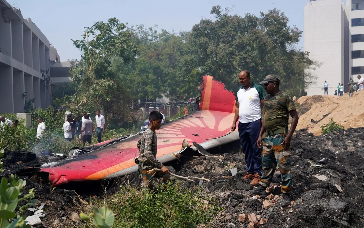Tragic Air India Jetliner Crash: What Went Wrong in Just 32 Seconds