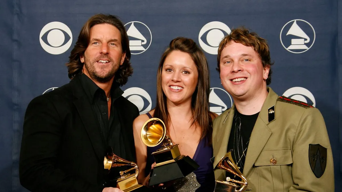 Tragic Loss: Country Star Brett James Dies in Plane Crash