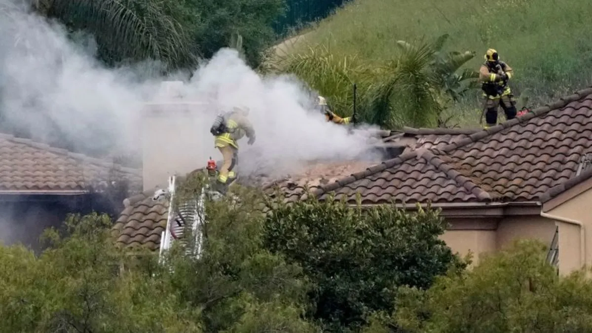 Tragic Plane Crash in Simi Valley: One Fatality, Homes Damaged