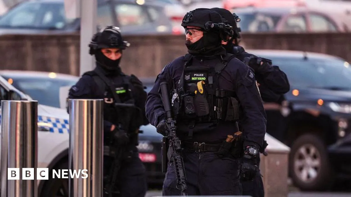 Tragic Shooting at Bondi Beach: Targeting Sydney's Jewish Community