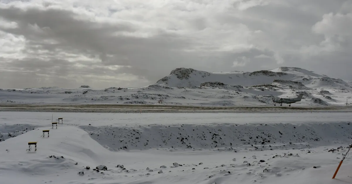 Trapped in Antarctica: American Pilot's Struggle to Escape Chilean Base