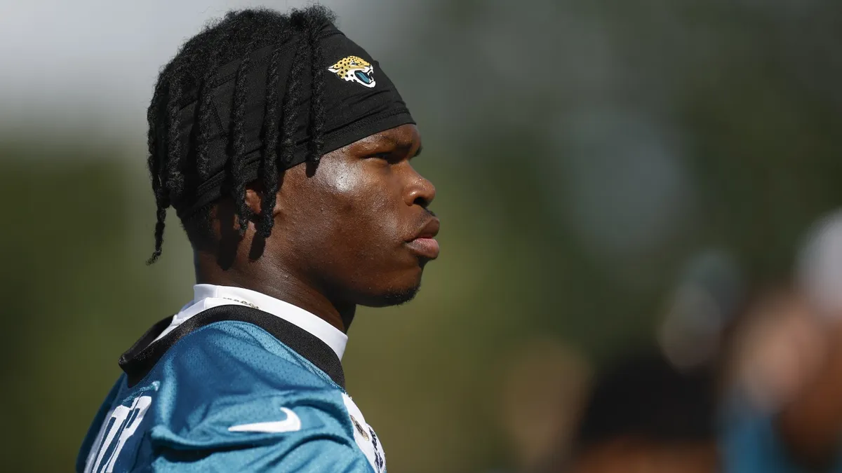Travis Hunter Makes History with $30.57 Million Signing Bonus