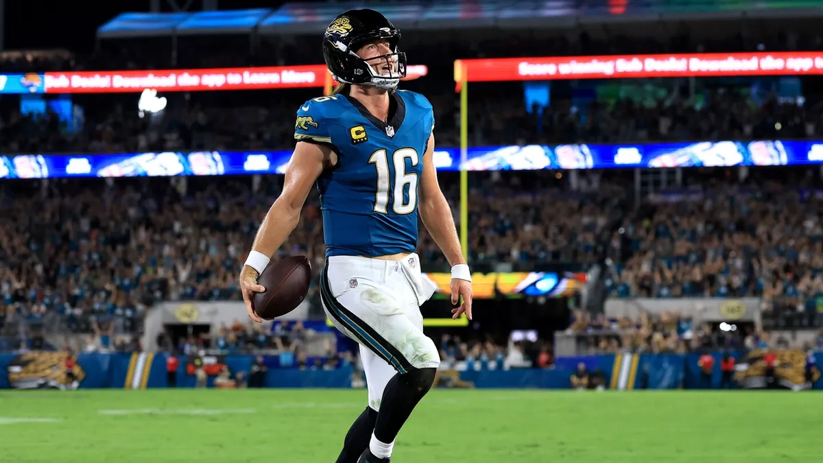 Trevor Lawrence's Heroic Birthday Win: Jaguars Edge Out Chiefs in Thrilling Finish
