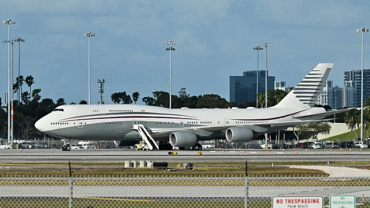 Trump Administration Accepts Qatar's Boeing 747 Gift Amid Controversies